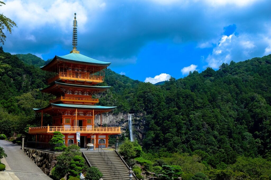 Discover the Traditional and Cultural face Temple 1841296 1280 1024x682